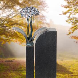 Floraler Bronze / Granit Grabstein fr ein Urnengrab mit...