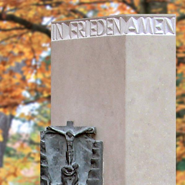 Mehrteiliges Grabmal fr Urnengrab aus Naturstein - Balsamo